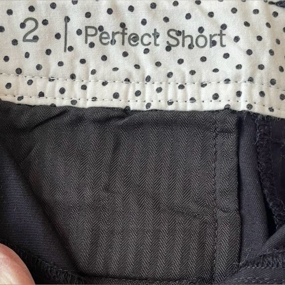 Talbots Woman’s Shorts Size 2 Black Color Knee Length Fly Front Hook Closure - Picture 3 of 6